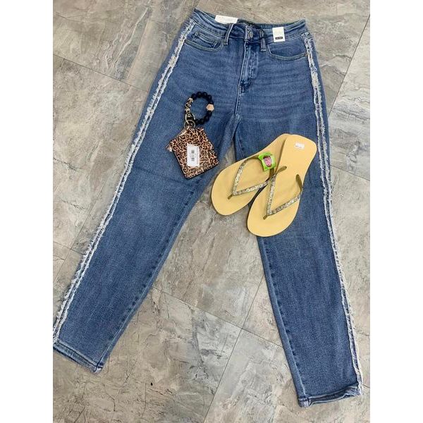 Judy Blue Slim Frayed Jeans $50 size 9