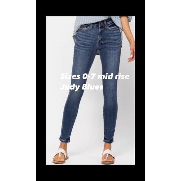 Judy Blue Mid Rise skinny Limited sizes 10% off